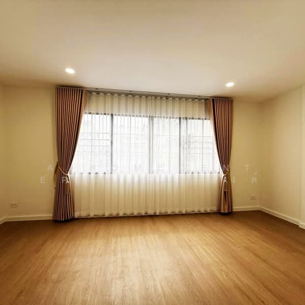 บ้านกลางเมือง พระราม 9 ซ.43, Bangkok, Suan Luang, Suan Luang, Bangkok, 4 Bedrooms, 190 sqm, Townhouse For Sale, by AJHOMECENTER - คุณแบงค์, 500220556 - DDproperty.com