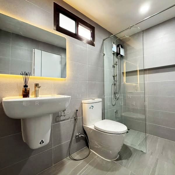 บ้านกลางเมือง พระราม 9 ซ.43, Bangkok, Suan Luang, Suan Luang, Bangkok, 4 Bedrooms, 190 sqm, Townhouse For Sale, by AJHOMECENTER - คุณแบงค์, 500220556 - DDproperty.com