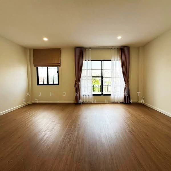 บ้านกลางเมือง พระราม 9 ซ.43, Bangkok, Suan Luang, Suan Luang, Bangkok, 4 Bedrooms, 190 sqm, Townhouse For Sale, by AJHOMECENTER - คุณแบงค์, 500220556 - DDproperty.com