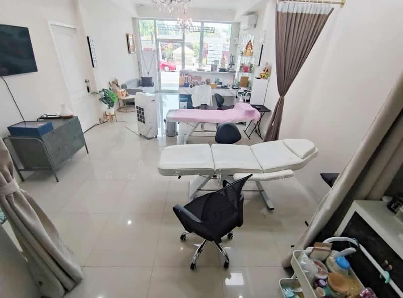 อาคารพาณิชย์ 3.5 ชั้น 2 คูหา แบ่งขายได้ หมู่บ้านโฮมเซ็นเตอร์ สายไหม, Bangkok, Sai Mai, Sai Mai, Bangkok, , 350 sqm, Shophouse For Sale, by กรณวัสส์ กัณฑวัสส์วงส์, 500220593 - DDproperty.com