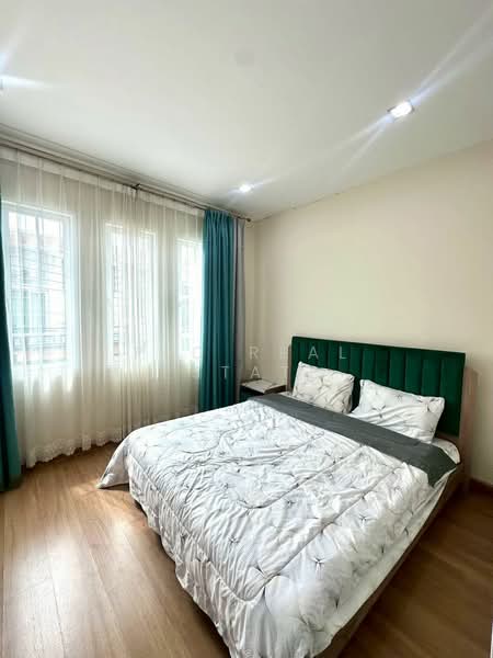 4 Bedroom Townhouse for Sale in East Pattaya, Chon Buri (Pattaya), Bang Lamung, Bang Lamung (Pattaya), Chon Buri (Pattaya), 4 Bedrooms, 70 sqm, Townhouse For Sale, by PLC real estate, 500220611 - DDproperty.com