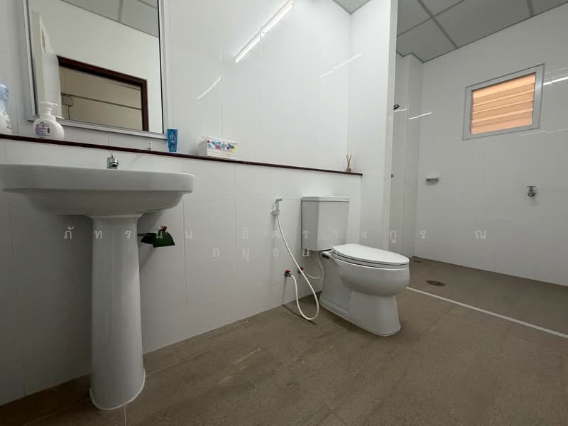 อาคารพาณิชย์ 3.5 ชั้น ซอยวัดพระเงิน ถนนบางม่วง-บางคูลัด ตำบลบางม่วง อำเภอบางใหญ่ จังหวัดนนทบุรี, Nonthaburi, Bang Muang, Bang Yai, Nonthaburi, , 120 sqm, Shophouse For Sale, by ภัทรนัน อิศรางกูร ณ อยุธยา, 500220613 - DDproperty.com