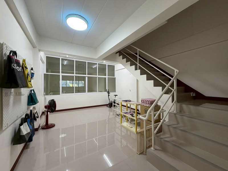 อาคารพาณิชย์ 3.5 ชั้น ซอยวัดพระเงิน ถนนบางม่วง-บางคูลัด ตำบลบางม่วง อำเภอบางใหญ่ จังหวัดนนทบุรี, นนทบุรี, บางม่วง, บางใหญ่, นนทบุรี, 120 ตร.ม., ตึกแถว-อาคารพาณิชย์ ขาย, โดย ภัทรนัน อิศรางกูร ณ อยุธยา, 500220613 - DDproperty.com