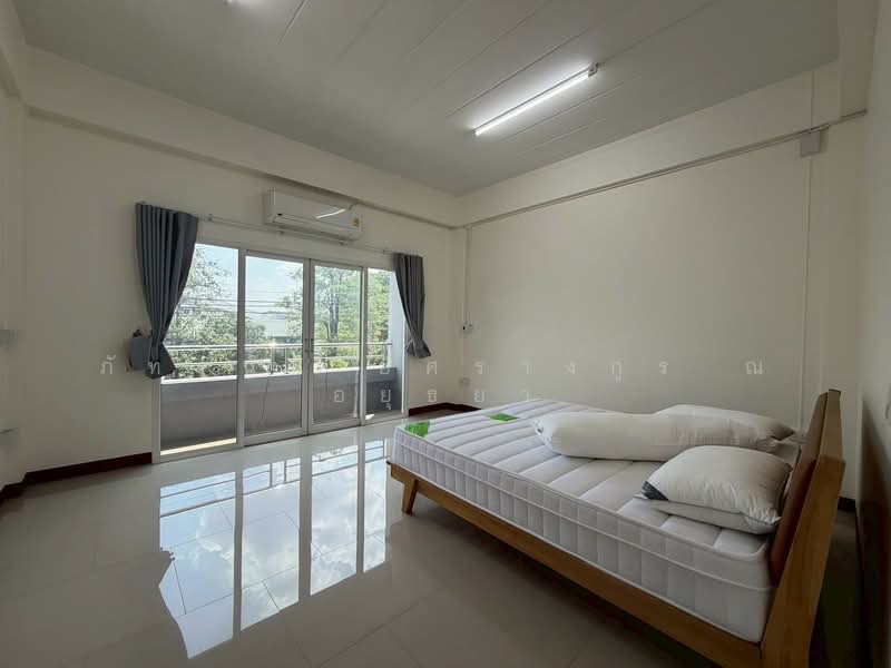 อาคารพาณิชย์ 3.5 ชั้น ซอยวัดพระเงิน ถนนบางม่วง-บางคูลัด ตำบลบางม่วง อำเภอบางใหญ่ จังหวัดนนทบุรี, Nonthaburi, Bang Muang, Bang Yai, Nonthaburi, , 120 sqm, Shophouse For Sale, by ภัทรนัน อิศรางกูร ณ อยุธยา, 500220613 - DDproperty.com