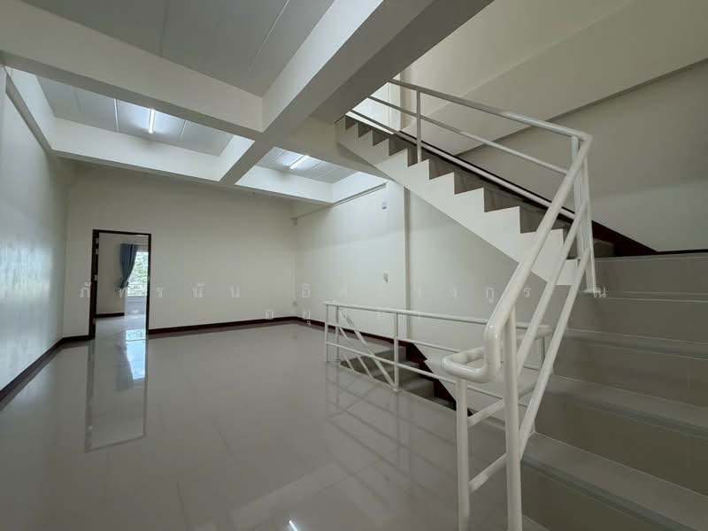 อาคารพาณิชย์ 3.5 ชั้น ซอยวัดพระเงิน ถนนบางม่วง-บางคูลัด ตำบลบางม่วง อำเภอบางใหญ่ จังหวัดนนทบุรี, Nonthaburi, Bang Muang, Bang Yai, Nonthaburi, , 120 sqm, Shophouse For Sale, by ภัทรนัน อิศรางกูร ณ อยุธยา, 500220613 - DDproperty.com