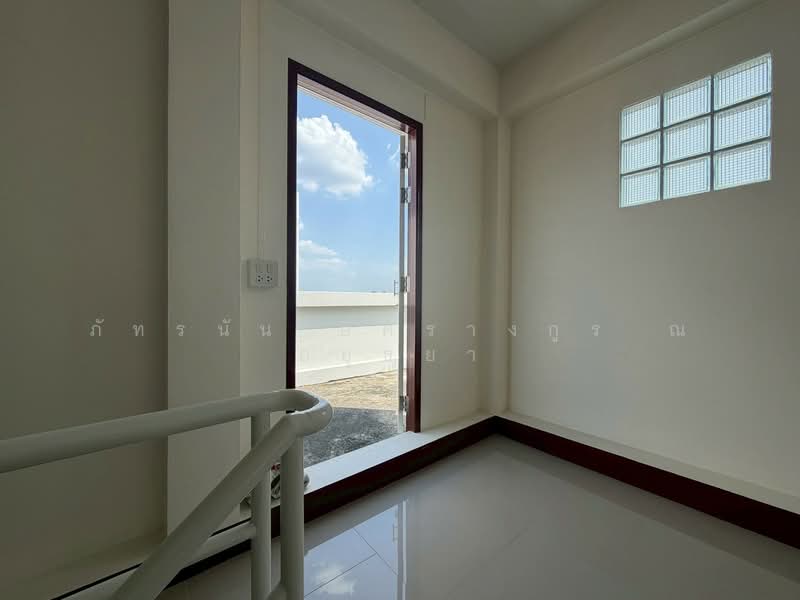 อาคารพาณิชย์ 3.5 ชั้น ซอยวัดพระเงิน ถนนบางม่วง-บางคูลัด ตำบลบางม่วง อำเภอบางใหญ่ จังหวัดนนทบุรี, Nonthaburi, Bang Muang, Bang Yai, Nonthaburi, , 120 sqm, Shophouse For Sale, by ภัทรนัน อิศรางกูร ณ อยุธยา, 500220613 - DDproperty.com