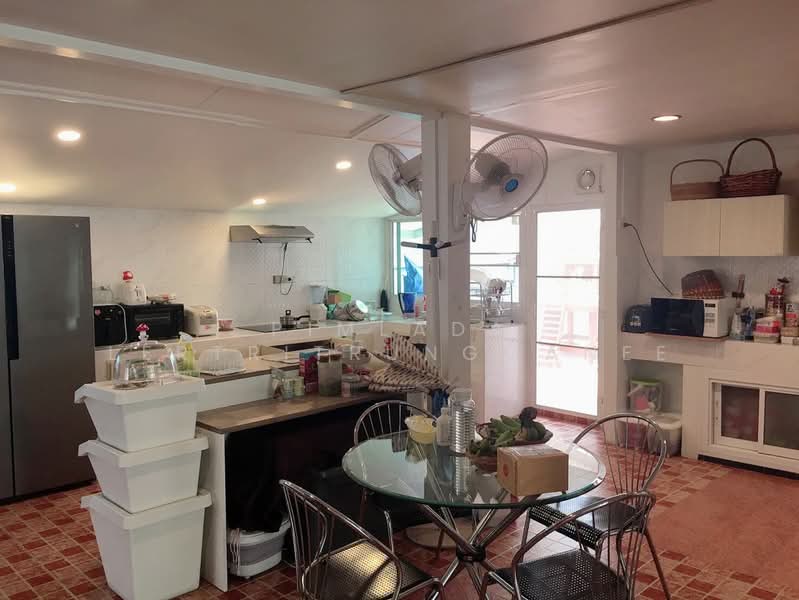 นาคนิวาส 37 แยก2-19, Bangkok, Lat Phrao, Lat Phrao, Bangkok, 4 Bedrooms, 235 sqm, Single Detached House For Sale, by Pimlada Lertritrungmanee, 500220619 - DDproperty.com