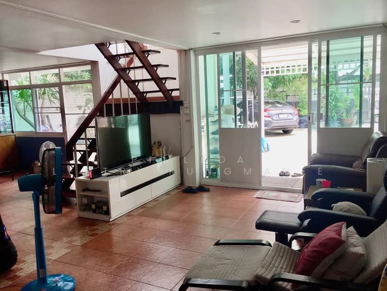 นาคนิวาส 37 แยก2-19, Bangkok, Lat Phrao, Lat Phrao, Bangkok, 4 Bedrooms, 235 sqm, Single Detached House For Sale, by Pimlada Lertritrungmanee, 500220619 - DDproperty.com