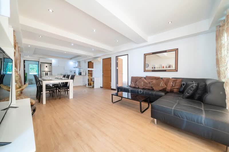 วิลล่าหรู 5 ห้องนอน ขายใน ภูเก็ต ประเทศไทย Jungle Village ทำเลดี มีสระส่วนตัว, ภูเก็ต, กมลา, กะทู้, ภูเก็ต, 166 ตร.ม., วิลล่า ขาย, โดย Fazwaz (Thailand) Co., Ltd., 500220653 - DDproperty.com