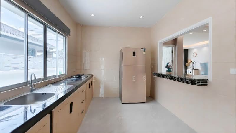 4 Bedroom Pool Villa for Sale in East Pattaya Pattaya, Chon Buri (Pattaya), Bang Lamung, Bang Lamung (Pattaya), Chon Buri (Pattaya), 4 Bedrooms, 348 sqm, Villa For Sale, by PLC real estate, 500220659 - DDproperty.com