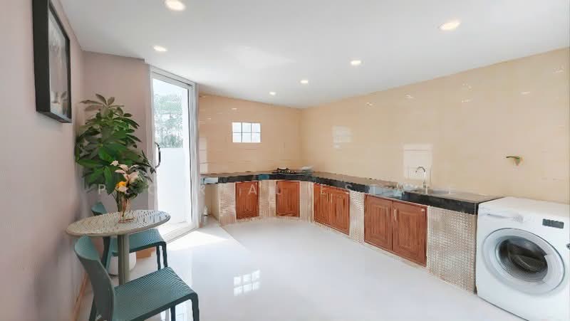 ขายวิลล่า 4 ห้องนอนพร้อมสระว่ายน้ำส่วนตัว ในพัทยาตะวันออก, ชลบุรี, บางละมุง, บางละมุง, ชลบุรี, 348 ตร.ม., วิลล่า ขาย, โดย PLC real estate, 500220659 - DDproperty.com