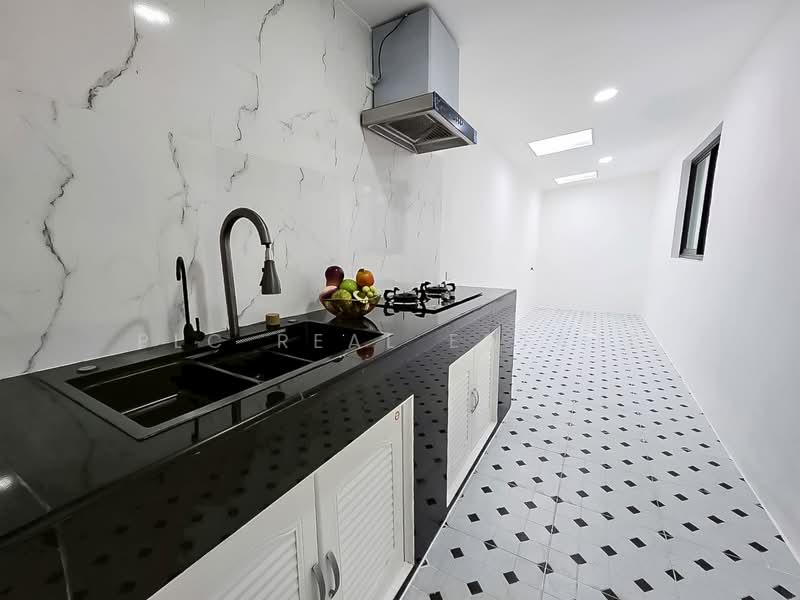 House for Sale East Pattaya Noen Plub Wan, Chon Buri (Pattaya), Bang Lamung, Bang Lamung (Pattaya), Chon Buri (Pattaya), 3 Bedrooms, 160 sqm, Single Detached House For Sale, by PLC real estate, 500220664 - DDproperty.com