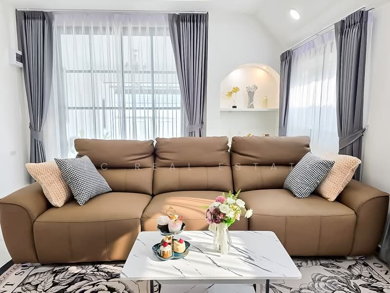 House for Sale East Pattaya Noen Plub Wan, Chon Buri (Pattaya), Bang Lamung, Bang Lamung (Pattaya), Chon Buri (Pattaya), 3 Bedrooms, 160 sqm, Single Detached House For Sale, by PLC real estate, 500220664 - DDproperty.com