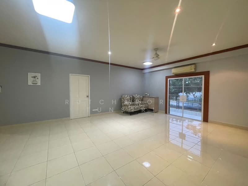 Pool Villa ให้เช่า - ใกล้รร.นานาชาติลานนา-หางดง เพียง 5 นาที ค่าเช่า 40,000 บาท / เดือน No.14P020, เชียงใหม่, สันผักหวาน, หางดง, เชียงใหม่, 400 ตร.ม., บ้านเดี่ยว ให้เช่า, โดย Rutchaporn Tunsiri, 500220665 - DDproperty.com