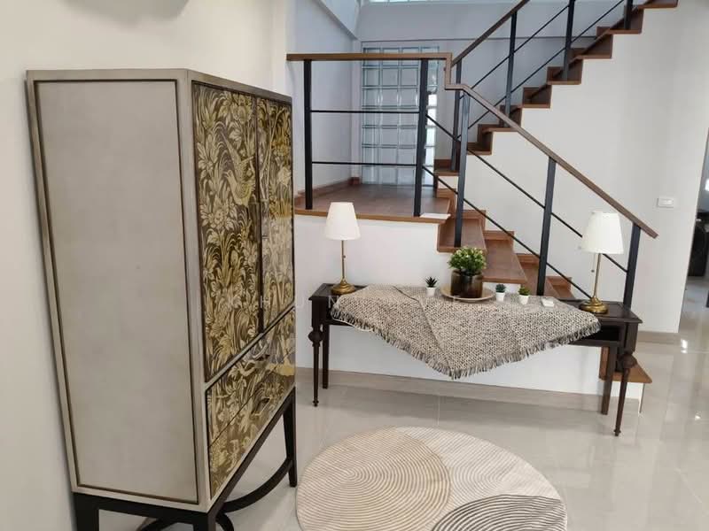 3-Story Townhouse in Sukhumvit Ekkamai 22 pet friendly ( SPSEVE1799 ), Bangkok, เอกมัย 22, Khlong Tan Nua, Watthana, Bangkok, 3 Bedrooms, 250 sqm, Townhouse For Rent, by Khun Eve, 500220668 - DDproperty.com