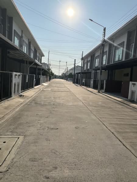 Q District Westgate, Nonthaburi, Chan Thong Iam Road, Bang Rak Pattana, Bang Bua Thong, Nonthaburi, 3 Bedrooms, 106 sqm, Townhouse For Sale, by Sireekan Sirichawanphong, 500220684 - DDproperty.com