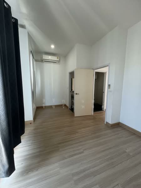 Q District Westgate : คิว ดิสทริค เวสต์เกต, นนทบุรี, ถนน จันทร์ทองเอี่ยม, บางรักพัฒนา, บางบัวทอง, นนทบุรี, 106 ตร.ม., ทาวน์เฮ้าส์ ขาย, โดย สิรีกานต์ สิริชวัลพงศ์, 500220684 - DDproperty.com