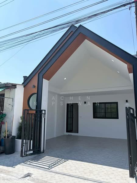 House for sale in Sireh, Phuket, Soi 11. Just a short distance from the main road. 2 bedrooms,, Phuket, Ratsada, Muang Phuket, Phuket, 2 Bedrooms, 80 sqm, Single Detached House For Sale, by Rachen Nopsuwan, 500220696 - DDproperty.com