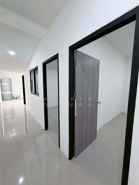 House for sale in Sireh, Phuket, Soi 11. Just a short distance from the main road. 2 bedrooms,, Phuket, Ratsada, Muang Phuket, Phuket, 2 Bedrooms, 80 sqm, Single Detached House For Sale, by Rachen Nopsuwan, 500220696 - DDproperty.com