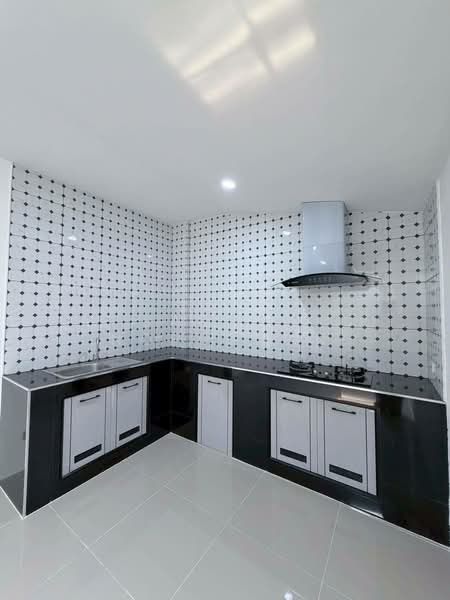 House for sale in Sireh, Phuket, Soi 11. Just a short distance from the main road. 2 bedrooms,, Phuket, Ratsada, Muang Phuket, Phuket, 2 Bedrooms, 80 sqm, Single Detached House For Sale, by Rachen Nopsuwan, 500220696 - DDproperty.com