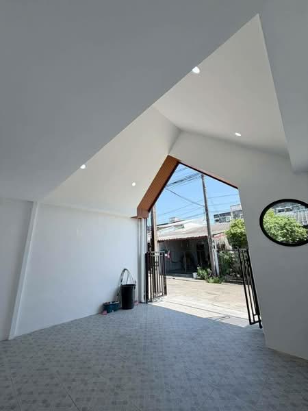 House for sale in Sireh, Phuket, Soi 11. Just a short distance from the main road. 2 bedrooms,, Phuket, Ratsada, Muang Phuket, Phuket, 2 Bedrooms, 80 sqm, Single Detached House For Sale, by Rachen Nopsuwan, 500220696 - DDproperty.com