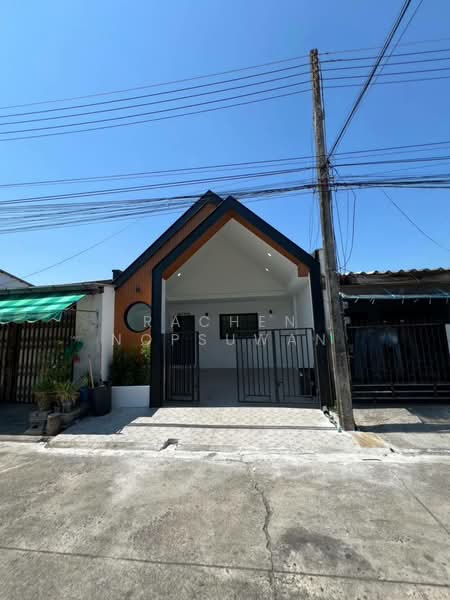 House for sale in Sireh, Phuket, Soi 11. Just a short distance from the main road. 2 bedrooms,, Phuket, Ratsada, Muang Phuket, Phuket, 2 Bedrooms, 80 sqm, Single Detached House For Sale, by Rachen Nopsuwan, 500220696 - DDproperty.com