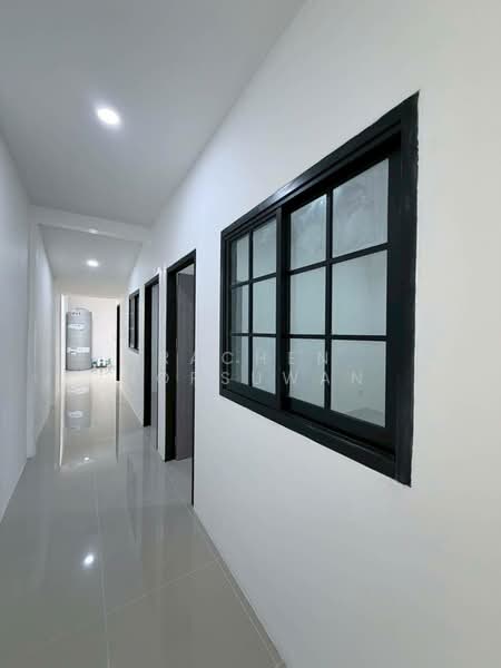 House for sale in Sireh, Phuket, Soi 11. Just a short distance from the main road. 2 bedrooms,, Phuket, Ratsada, Muang Phuket, Phuket, 2 Bedrooms, 80 sqm, Single Detached House For Sale, by Rachen Nopsuwan, 500220696 - DDproperty.com