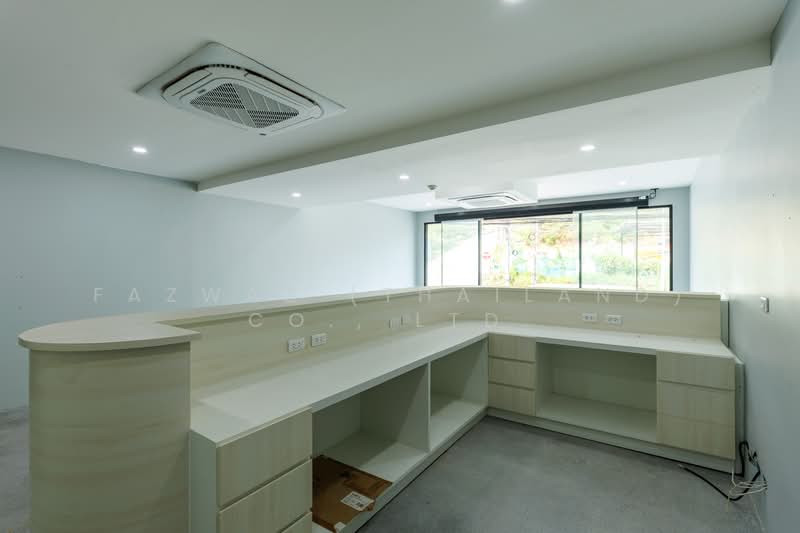 ขายโรงแรมป่าตอง 14 ห้อง บูทีคพร้อมพื้นที่ดาดฟ้าเพื่อสร้างรายได้, ภูเก็ต, ป่าตอง, กะทู้, ภูเก็ต, 3,000 ตร.ม., ตึกแถว-อาคารพาณิชย์ ขาย, โดย Fazwaz (Thailand) Co., Ltd., 500220705 - DDproperty.com