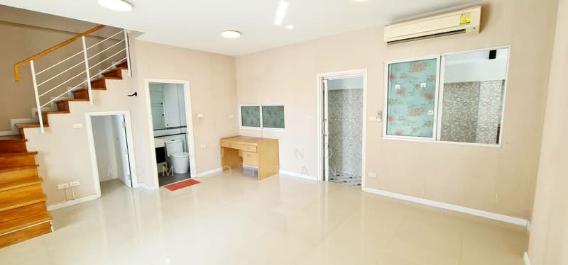 ขายทาวน์โฮม 3 ชั้น หลังมุม ปรับปรุงใหม่ทั้งหลัง หมู่บ้านวิรัลพัชร Exclusive เดินทางสะดวก ใกล้รถไฟฟ้า, กรุงเทพ, หนองบอน, ประเวศ, กรุงเทพ, 240 ตร.ม., ทาวน์เฮ้าส์ ขาย, โดย Jutanon Komoottanaruk, 500220736 - DDproperty.com