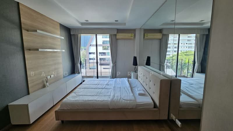 O2 Hip, Bangkok, 1041 8 Soi Nai Loet, Lumphini, Pathum Wan, Bangkok, 1 Bedroom, 64 sqm, Condo For Rent, by BANGKOK PROPERTY AGENTS, 500220743 - DDproperty.com
