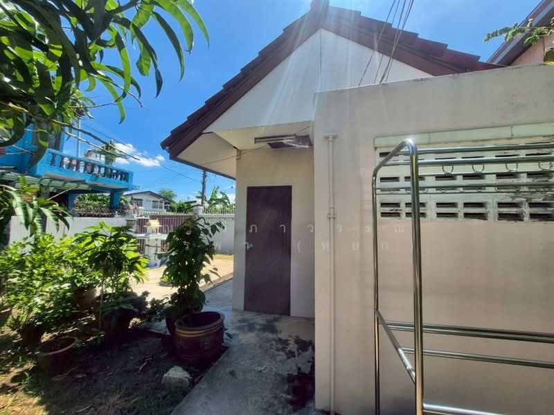 บ้านเดี่ยว 2 ชั้น 96 ตร.ว. บ้านเดี่ยว ซอยบรมราชชนนี74 แยก1 ถนนบรมราชชนนี, Bangkok, ถนนบรมราชชนนี, Sala Thammasop, Thawi Watthana, Bangkok, 5 Bedrooms, 400 sqm, Single Detached House For Sale, by คุณ วิภาวรรณ บุตรพา (หยก), 500220744 - DDproperty.com