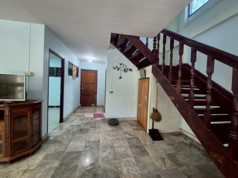 บ้านเดี่ยว 2 ชั้น 96 ตร.ว. บ้านเดี่ยว ซอยบรมราชชนนี74 แยก1 ถนนบรมราชชนนี, Bangkok, ถนนบรมราชชนนี, Sala Thammasop, Thawi Watthana, Bangkok, 5 Bedrooms, 400 sqm, Single Detached House For Sale, by คุณ วิภาวรรณ บุตรพา (หยก), 500220744 - DDproperty.com