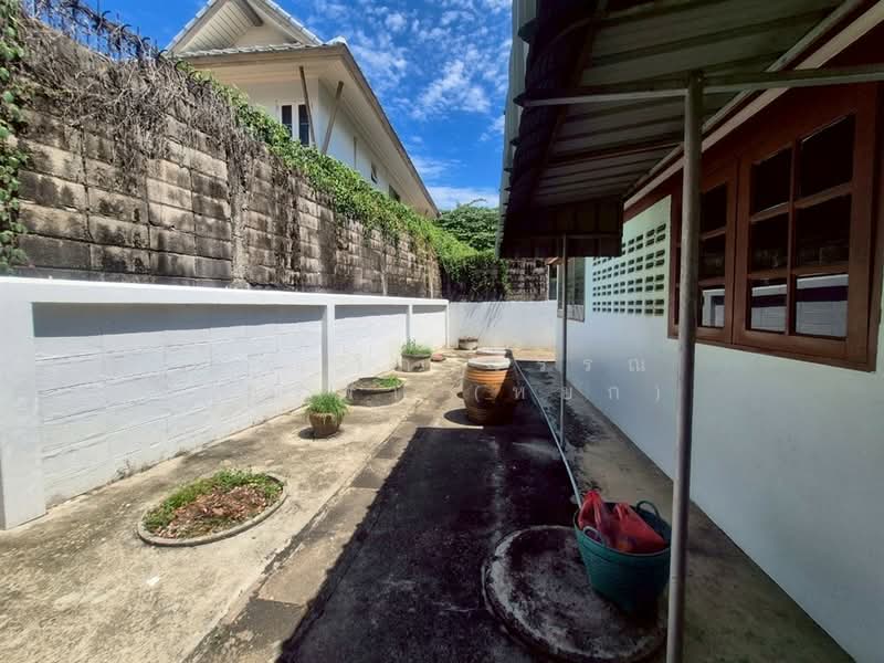 บ้านเดี่ยว 2 ชั้น 96 ตร.ว. บ้านเดี่ยว ซอยบรมราชชนนี74 แยก1 ถนนบรมราชชนนี, กรุงเทพ, ถนนบรมราชชนนี, ศาลาธรรมสพน์, ทวีวัฒนา, กรุงเทพ, 400 ตร.ม., บ้านเดี่ยว ขาย, โดย คุณ วิภาวรรณ บุตรพา (หยก), 500220744 - DDproperty.com