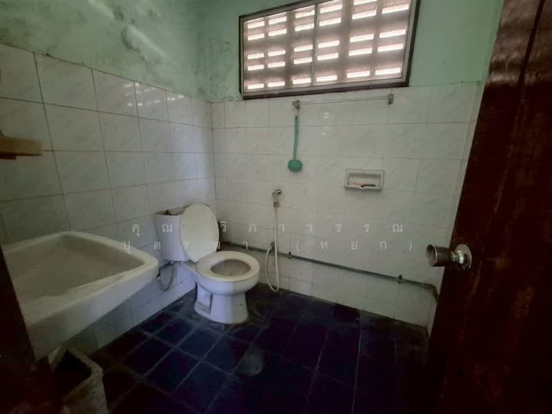 บ้านเดี่ยว 2 ชั้น 96 ตร.ว. บ้านเดี่ยว ซอยบรมราชชนนี74 แยก1 ถนนบรมราชชนนี, Bangkok, ถนนบรมราชชนนี, Sala Thammasop, Thawi Watthana, Bangkok, 5 Bedrooms, 400 sqm, Single Detached House For Sale, by คุณ วิภาวรรณ บุตรพา (หยก), 500220744 - DDproperty.com