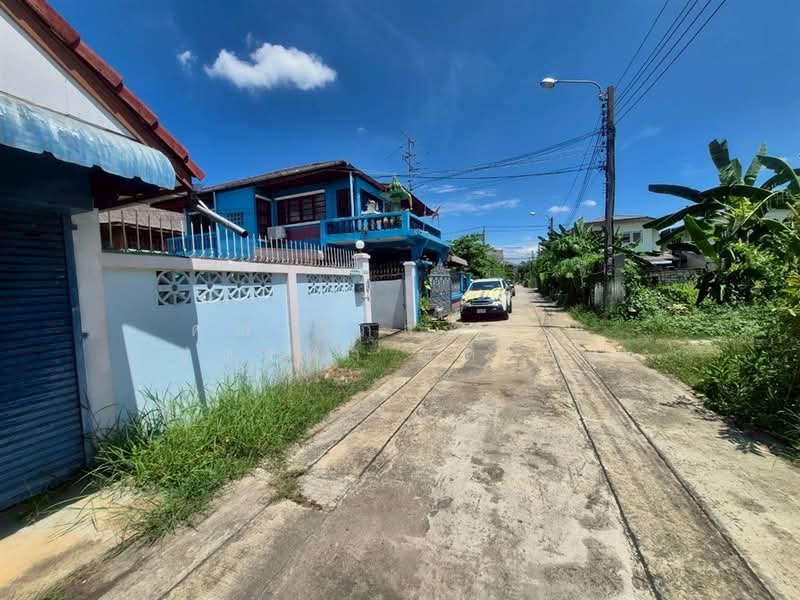 บ้านเดี่ยว 2 ชั้น 96 ตร.ว. บ้านเดี่ยว ซอยบรมราชชนนี74 แยก1 ถนนบรมราชชนนี, Bangkok, ถนนบรมราชชนนี, Sala Thammasop, Thawi Watthana, Bangkok, 5 Bedrooms, 400 sqm, Single Detached House For Sale, by คุณ วิภาวรรณ บุตรพา (หยก), 500220744 - DDproperty.com