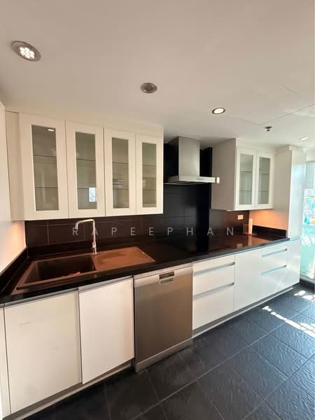 Lumpini Ville Sukhumvit 77, Bangkok, Sukhumvit 77 Road, Suan Luang, Suan Luang, Bangkok, 2 Bedrooms, 68 sqm, Condo For Rent, by Rapeephan, 500220759 - DDproperty.com