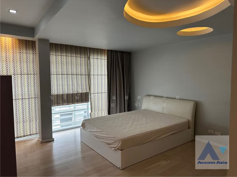 For Rent - Home Office 3 Bedrooms Townhouse for Rent in Ploenchit, Bangkok near BTS Ploenchit, Bangkok