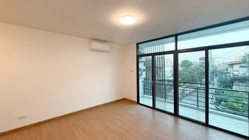 townhome in Nonthaburi, near MRT, Pracha Rat 16/2, Nonthaburi, Talat Kwan, Muang Nonthaburi, Nonthaburi, 3 Bedrooms, 150 sqm, Townhouse For Sale, by จิตติมา TT, 500220793 - DDproperty.com