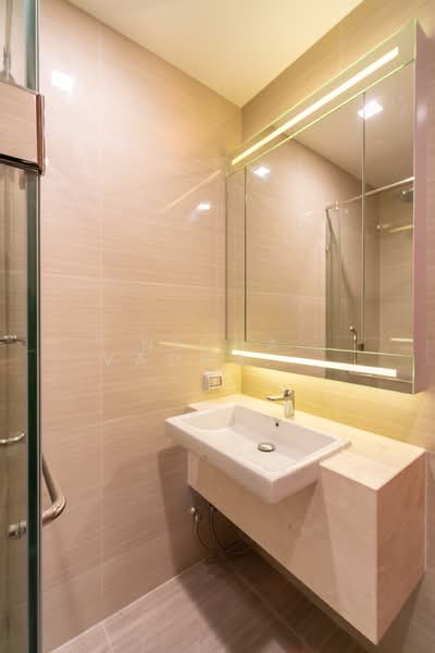 Noble BE33, Bangkok, 19 Soi Sukhumvit 33, Khlong Tan Nua, Watthana, Bangkok, 2 Bedrooms, 60 sqm, Condo For Rent, by Nicha Vadhanasiriyakorn, 500220811 - DDproperty.com