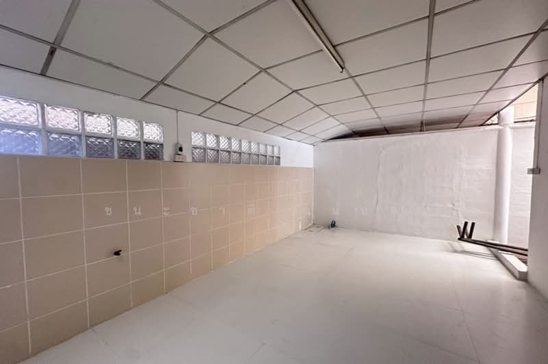 ขาย/เช่า บ้านแฝด เนื้อที่ 40 ตร.ว. หมู่บ้านปั้นทอง 3 ลาดปลาเค้า 76 แยก 3-14, Bangkok, Anusaowari, Bang Khen, Bangkok, 5 Bedrooms, 235 sqm, Semi-Detached House (Twin House) For Sale, by ชนะชาติ นนท์ตา, 500220826 - DDproperty.com