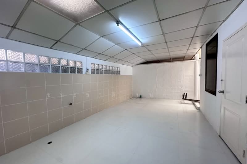 ขาย/เช่า บ้านแฝด เนื้อที่ 40 ตร.ว. หมู่บ้านปั้นทอง 3 ลาดปลาเค้า 76 แยก 3-14, Bangkok, Anusaowari, Bang Khen, Bangkok, 5 Bedrooms, 235 sqm, Semi-Detached House (Twin House) For Sale, by ชนะชาติ นนท์ตา, 500220826 - DDproperty.com