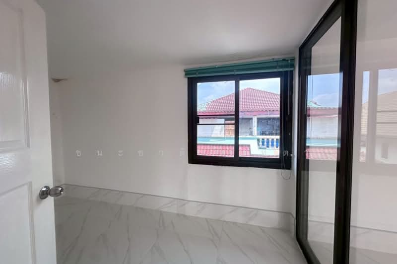 ขาย/เช่า บ้านแฝด เนื้อที่ 40 ตร.ว. หมู่บ้านปั้นทอง 3 ลาดปลาเค้า 76 แยก 3-14, Bangkok, Anusaowari, Bang Khen, Bangkok, 5 Bedrooms, 235 sqm, Semi-Detached House (Twin House) For Sale, by ชนะชาติ นนท์ตา, 500220826 - DDproperty.com