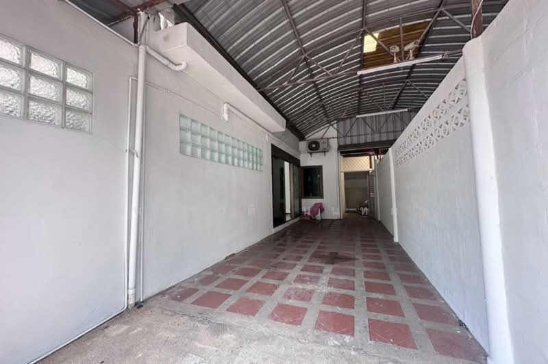 ขาย/เช่า บ้านแฝด เนื้อที่ 40 ตร.ว. หมู่บ้านปั้นทอง 3 ลาดปลาเค้า 76 แยก 3-14, Bangkok, Anusaowari, Bang Khen, Bangkok, 5 Bedrooms, 235 sqm, Semi-Detached House (Twin House) For Sale, by ชนะชาติ นนท์ตา, 500220826 - DDproperty.com