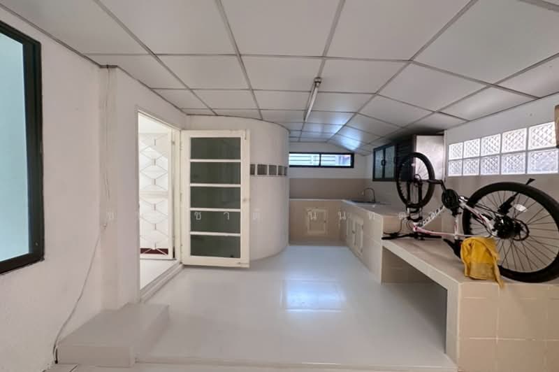 ขาย/เช่า บ้านแฝด เนื้อที่ 40 ตร.ว. หมู่บ้านปั้นทอง 3 ลาดปลาเค้า 76 แยก 3-14, Bangkok, Anusaowari, Bang Khen, Bangkok, 5 Bedrooms, 235 sqm, Semi-Detached House (Twin House) For Sale, by ชนะชาติ นนท์ตา, 500220826 - DDproperty.com