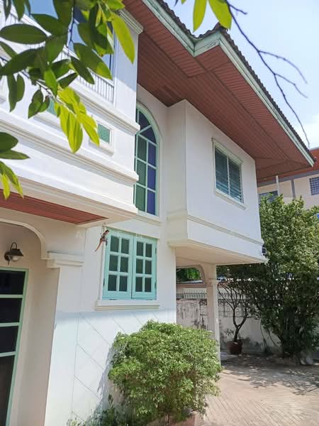 2-story detached house for rent in Ladprao, Chokchai 4 area (SPSAD3907), Bangkok, Lat Phrao, Lat Phrao, Bangkok, 4 Bedrooms, 316 sqm, Single Detached House For Rent, by Agent Pla, 500220837 - DDproperty.com
