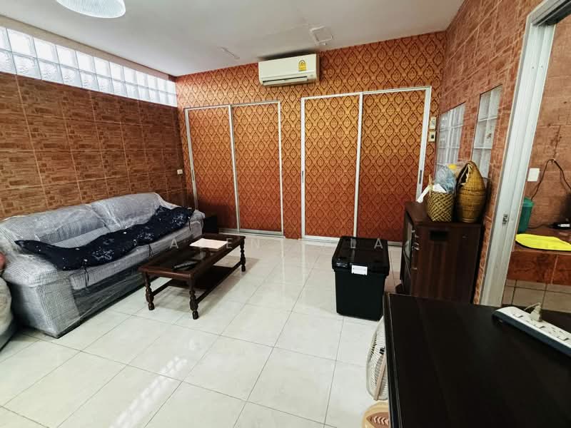 2-story detached house for rent in Ladprao, Chokchai 4 area (SPSAD3907), Bangkok, Lat Phrao, Lat Phrao, Bangkok, 4 Bedrooms, 316 sqm, Single Detached House For Rent, by Agent Pla, 500220837 - DDproperty.com