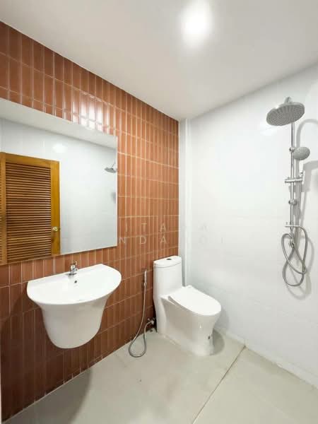 หมู่บ้านภูเก็ตวิลล่าดาวรุ่ง, Phuket, Wichit, Muang Phuket, Phuket, 4 Bedrooms, 106 sqm, Townhouse For Sale, by Witada Jindapol, 500220840 - DDproperty.com