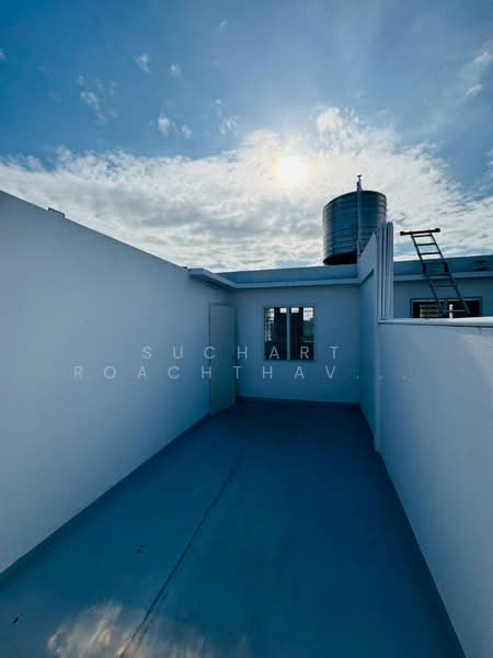 For Sale: 4.5-story Commercial Building, 4 units, 65 sqw. Prawet-Lat Krabang area., Bangkok, เฉลิมพระเกียรติ ร.9, Prawet, Prawet, Bangkok, , 1,200 sqm, Shophouse For Sale, by Suchart Roachthavilit, 500220845 - DDproperty.com