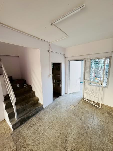 For Sale: 4.5-story Commercial Building, 4 units, 65 sqw. Prawet-Lat Krabang area., Bangkok, เฉลิมพระเกียรติ ร.9, Prawet, Prawet, Bangkok, , 1,200 sqm, Shophouse For Sale, by Suchart Roachthavilit, 500220845 - DDproperty.com