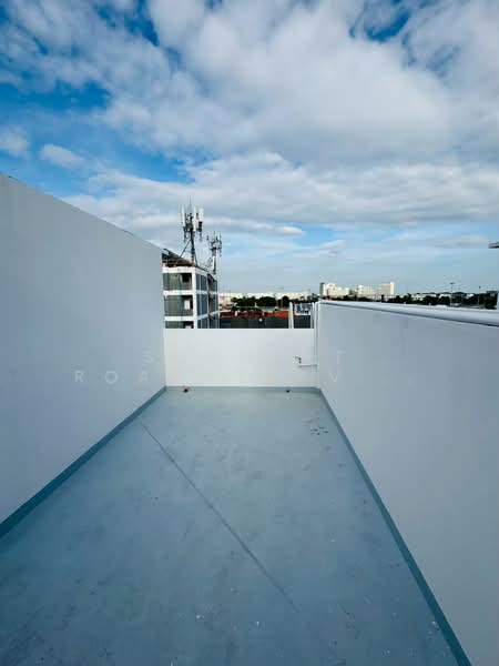 For Sale: 4.5-story Commercial Building, 4 units, 65 sqw. Prawet-Lat Krabang area., Bangkok, เฉลิมพระเกียรติ ร.9, Prawet, Prawet, Bangkok, , 1,200 sqm, Shophouse For Sale, by Suchart Roachthavilit, 500220845 - DDproperty.com